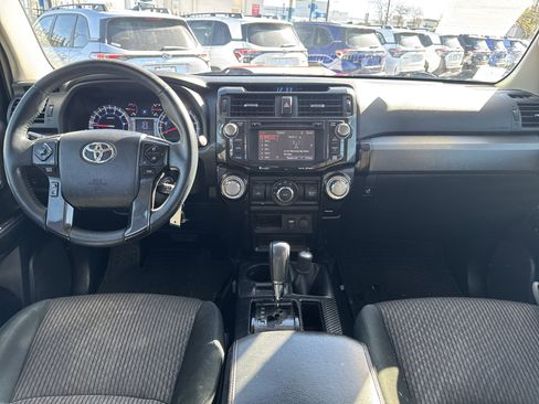 Used 2019 Toyota 4Runner TRD Off-Road Premium image 10