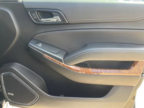 Used 2019 Chevrolet Tahoe Premier RWD image 32