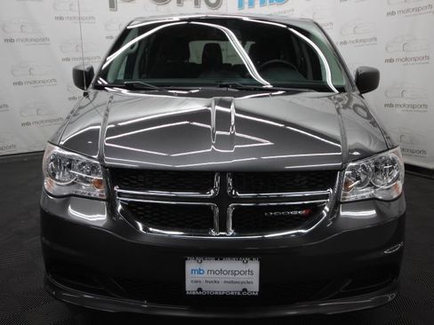 Used 2019 Dodge Grand Caravan SE w/ UConnect Hands-Free Group image 9