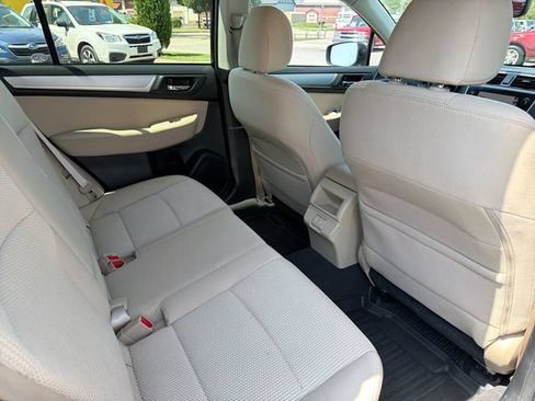 Used 2019 Subaru Outback 2.5i Premium AWD/4WD image 27