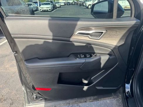 Used 2024 Kia Sportage X-Line w/ X-Line Premium Package AWD/4WD image 13