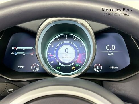Used 2022 Aston Martin V8 Vantage Roadster RWD image 6