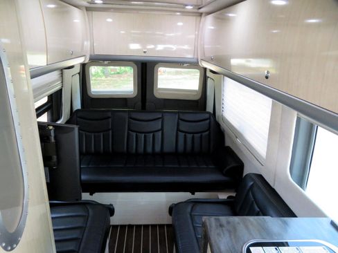 Used 2014 Mercedes-Benz Sprinter 3500 image 54