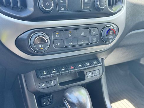 Used 2022 Chevrolet Colorado ZR2 AWD/4WD image 21