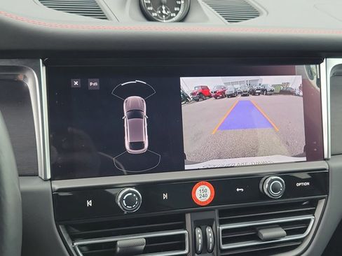 Certified 2024 Porsche Macan GTS AWD/4WD image 29