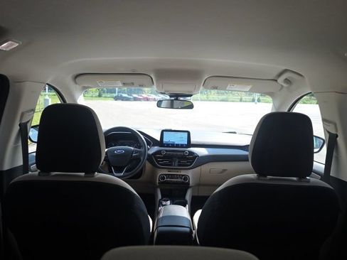 Used 2022 Ford Escape SE FWD image 12