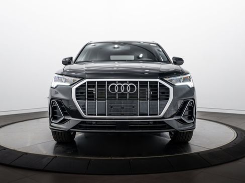 Used 2025 Audi Q3 2.0T Premium w/ Convenience Package AWD/4WD image 24