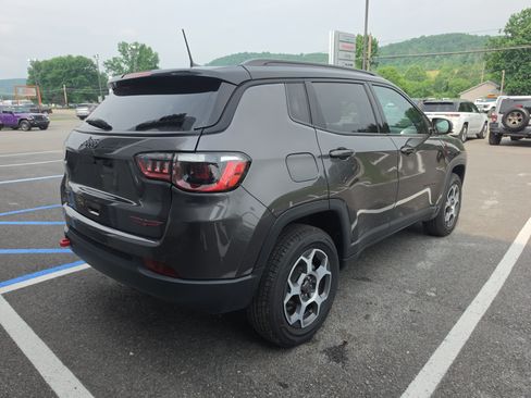 Used 2022 Jeep Compass Trailhawk AWD/4WD image 3