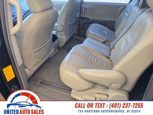 Used 2011 Toyota Sienna XLE FWD image 10