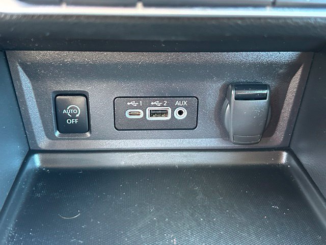 Certified 2025 Nissan Sentra SV w/ All-Weather Package FWD image 32