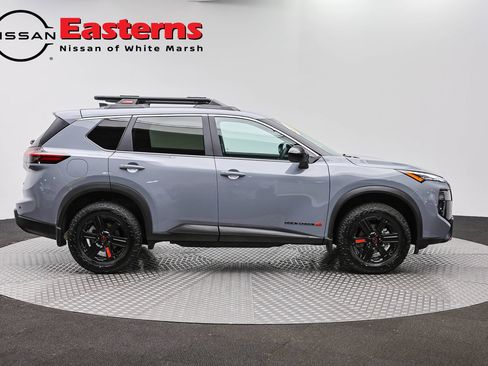 Used 2026 Nissan Rogue SV AWD/4WD image 4