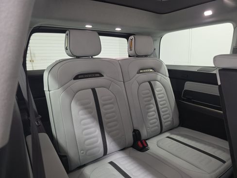 Used 2024 Rivian R1S Adventure AWD/4WD image 25