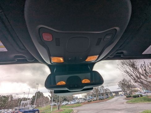 Certified 2022 Jeep Renegade Altitude w/ Convenience Group image 25