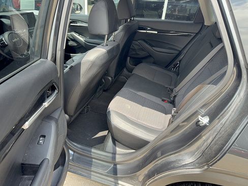 Used 2023 Kia Seltos S w/ Navigation Package AWD/4WD image 6