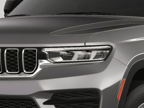 New 2025 Jeep Grand Cherokee Laredo X w/ Luxury Tech Group I image 13