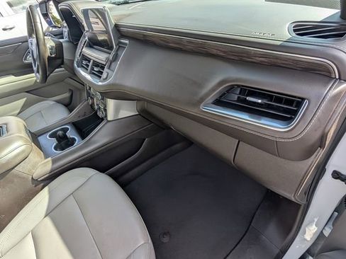 Used 2023 Chevrolet Suburban LT image 19