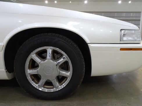 Used 1999 Cadillac Eldorado Touring FWD image 33