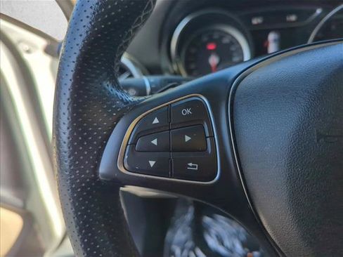 Used 2019 Mercedes-Benz GLA 250 image 11