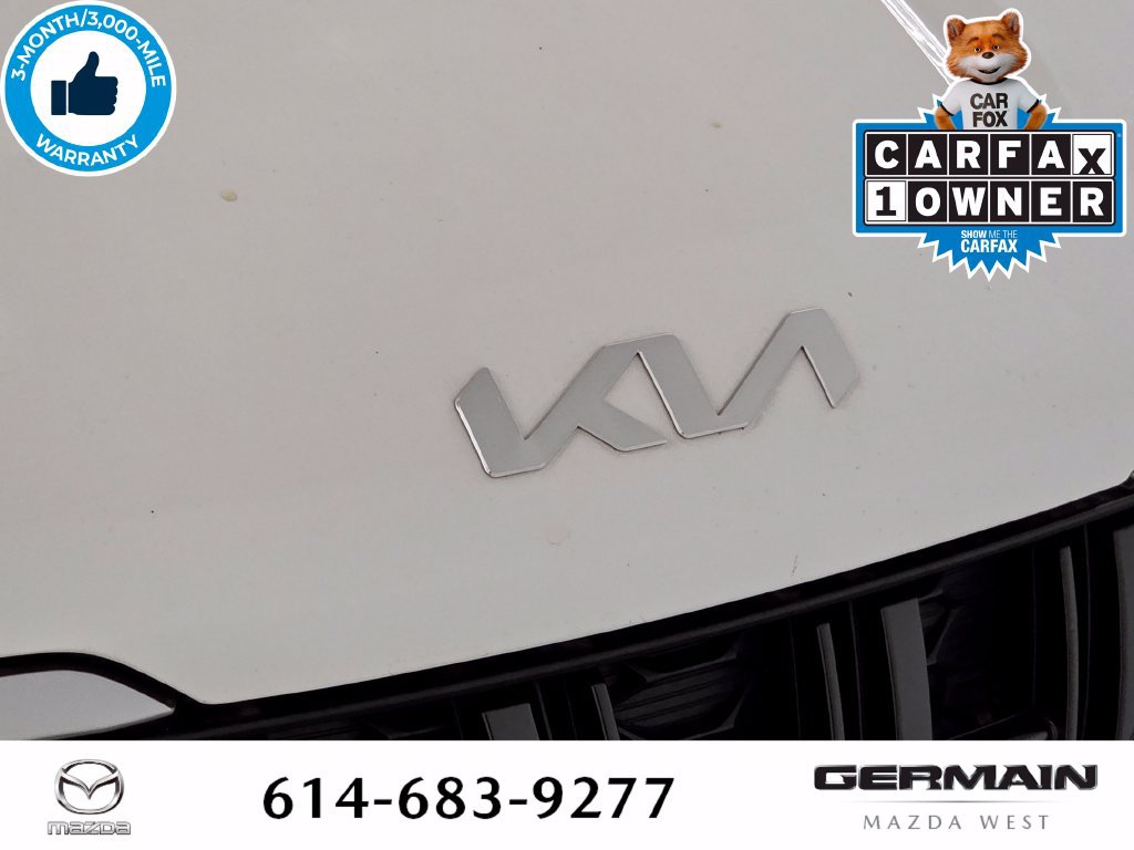 Used 2022 Kia Carnival LX FWD image 15