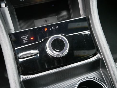 Used 2025 Jeep Grand Cherokee L Limited w/ Luxury Tech Group II image 24