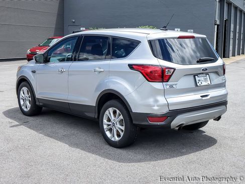 Used 2019 Ford Escape SE FWD image 5