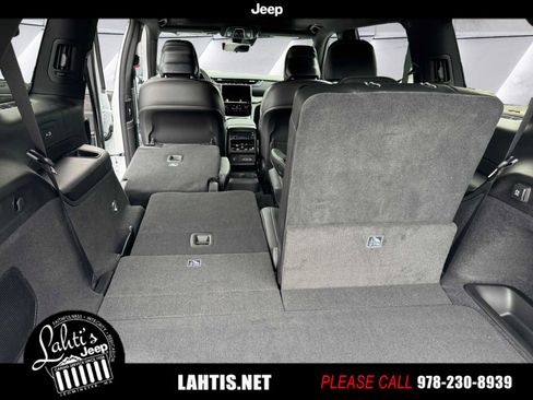 New 2025 Jeep Grand Cherokee L Overland w/ Luxury Tech Group IV image 17