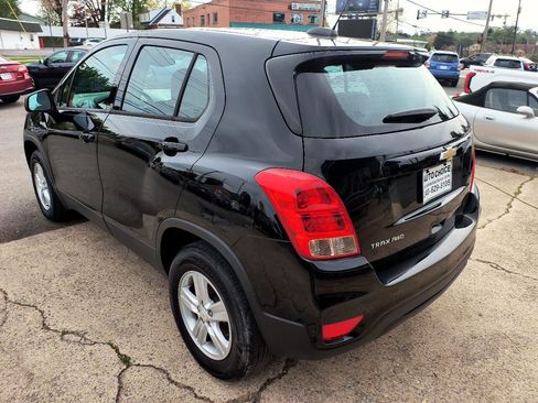 Used 2020 Chevrolet Trax LS image 11