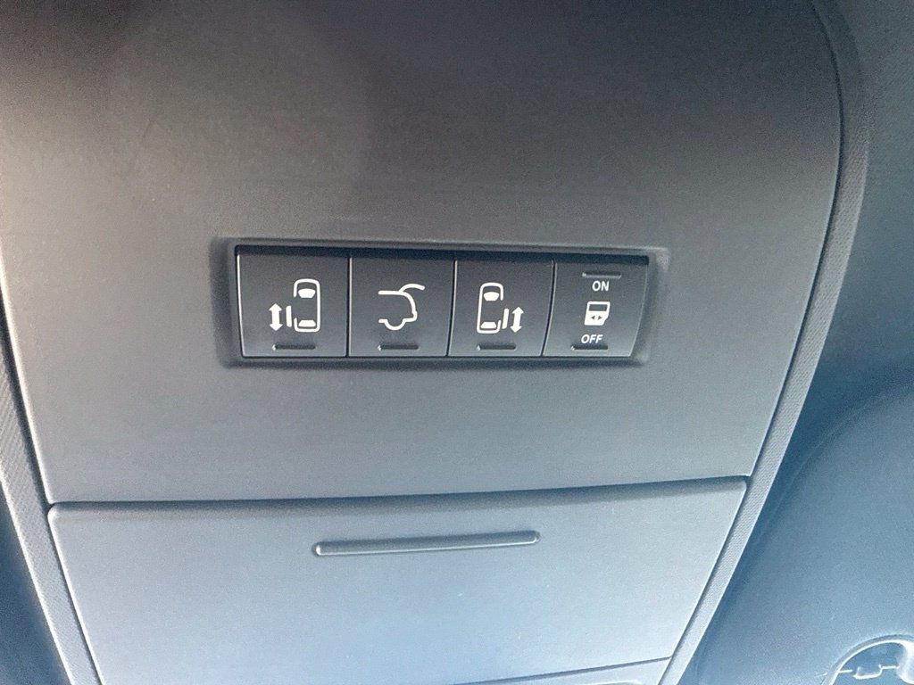 Used 2015 Dodge Grand Caravan R/T w/ Driver Convenience Group FWD image 27