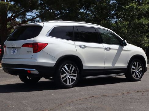 Used 2016 Honda Pilot Touring image 5