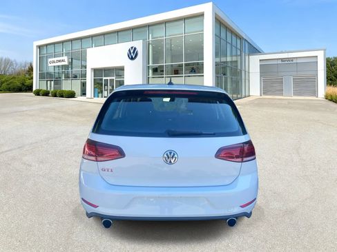 Used 2019 Volkswagen GTI SE FWD image 4