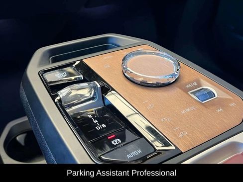 Used 2023 BMW iX xDrive50 w/ Premium Package image 21