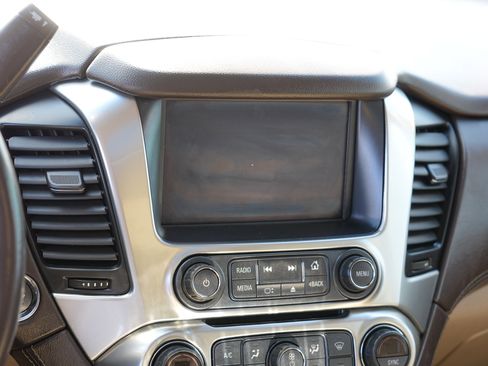 Used 2017 Chevrolet Suburban Premier image 24