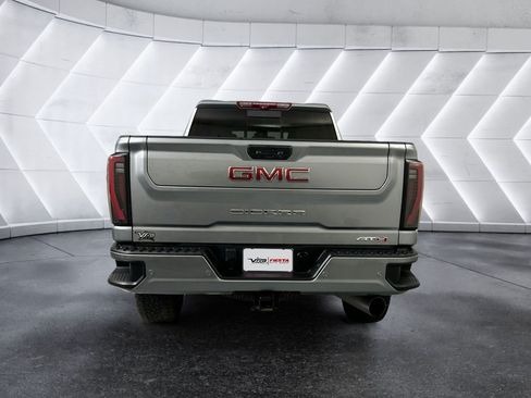 Used 2024 GMC Sierra 2500 AT4 w/ AT4 Premium Plus Package AWD/4WD image 5