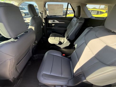 New 2026 Ford Explorer Active w/ Active Comfort Package image 16
