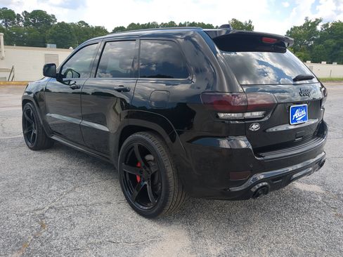 Used 2020 Jeep Grand Cherokee SRT AWD/4WD image 5