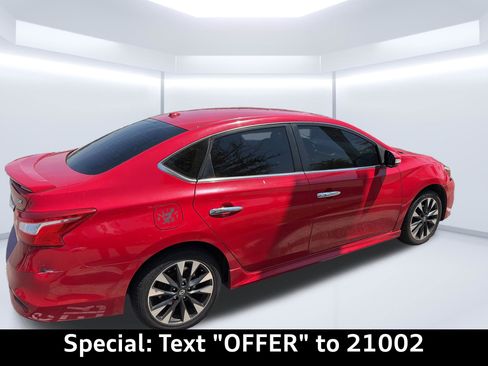 Used 2019 Nissan Sentra SR image 5