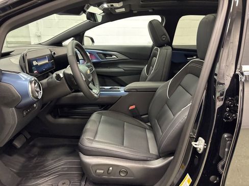 New 2026 Chevrolet Equinox EV LT image 9