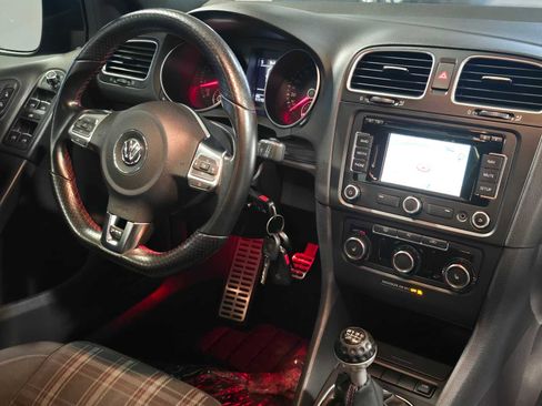Used 2012 Volkswagen GTI PZEV image 31