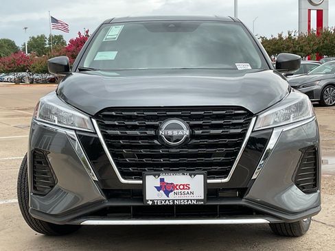 New 2025 Nissan Kicks Play S image 3