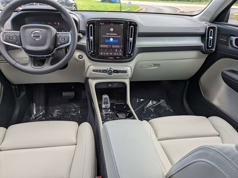 New 2026 Volvo XC40 B5 Ultra AWD/4WD image 16