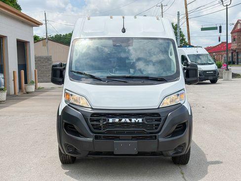 Used 2023 RAM ProMaster 2500 FWD image 4