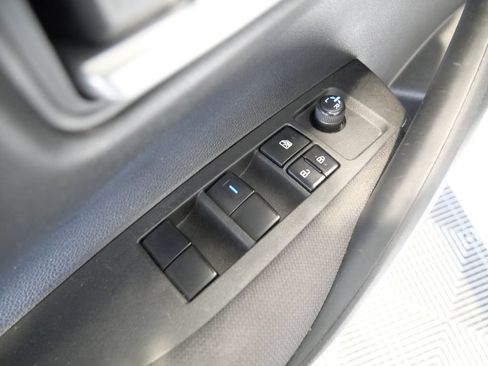 Used 2021 Toyota Corolla LE FWD image 16