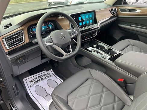 New 2026 Volkswagen Atlas SE image 14