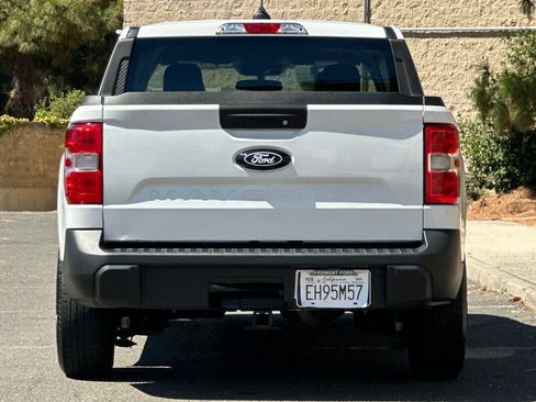 Certified 2025 Ford Maverick XL FWD image 4