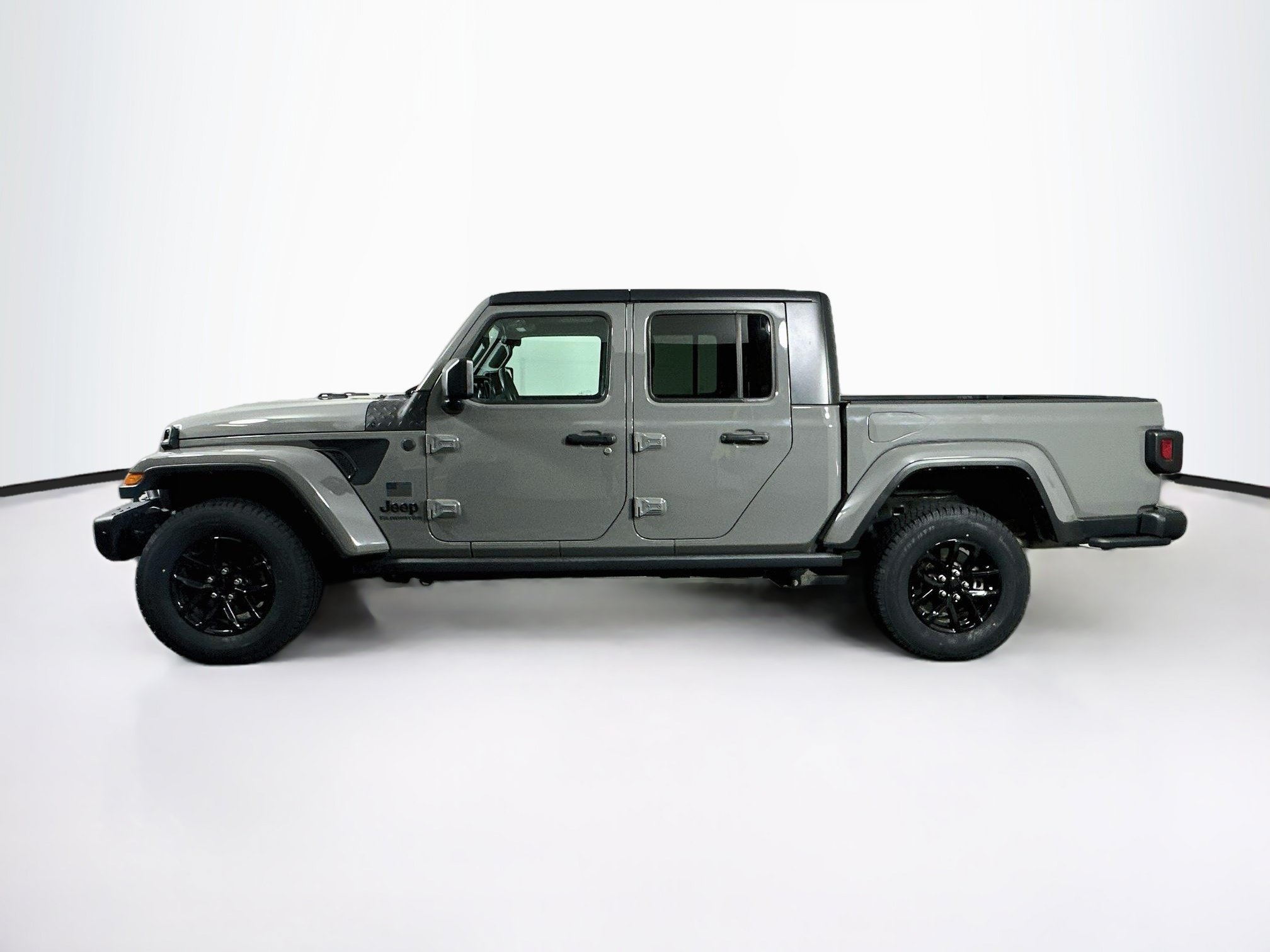 Used 2023 Jeep Gladiator Sport AWD/4WD image 4