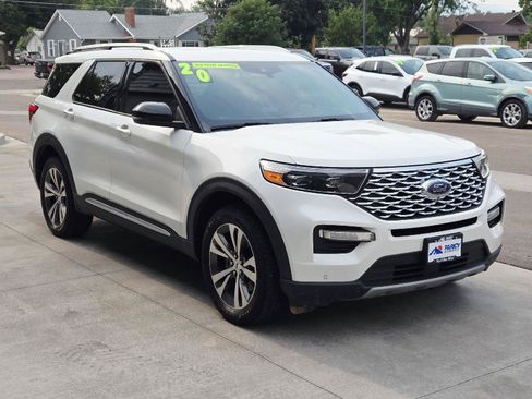 Used 2020 Ford Explorer Platinum w/ Premium Technology Package AWD/4WD image 3