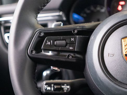Certified 2026 Porsche Macan S AWD/4WD image 32