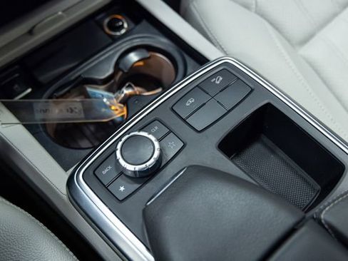 Used 2015 Mercedes-Benz GL 450 4MATIC image 20