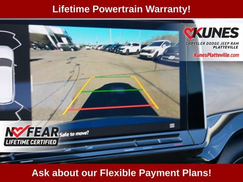 Used 2025 Volkswagen Atlas SE AWD/4WD image 33