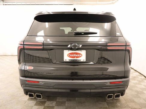 Used 2025 Chevrolet Traverse LT w/ Midnight/Sport Edition image 5